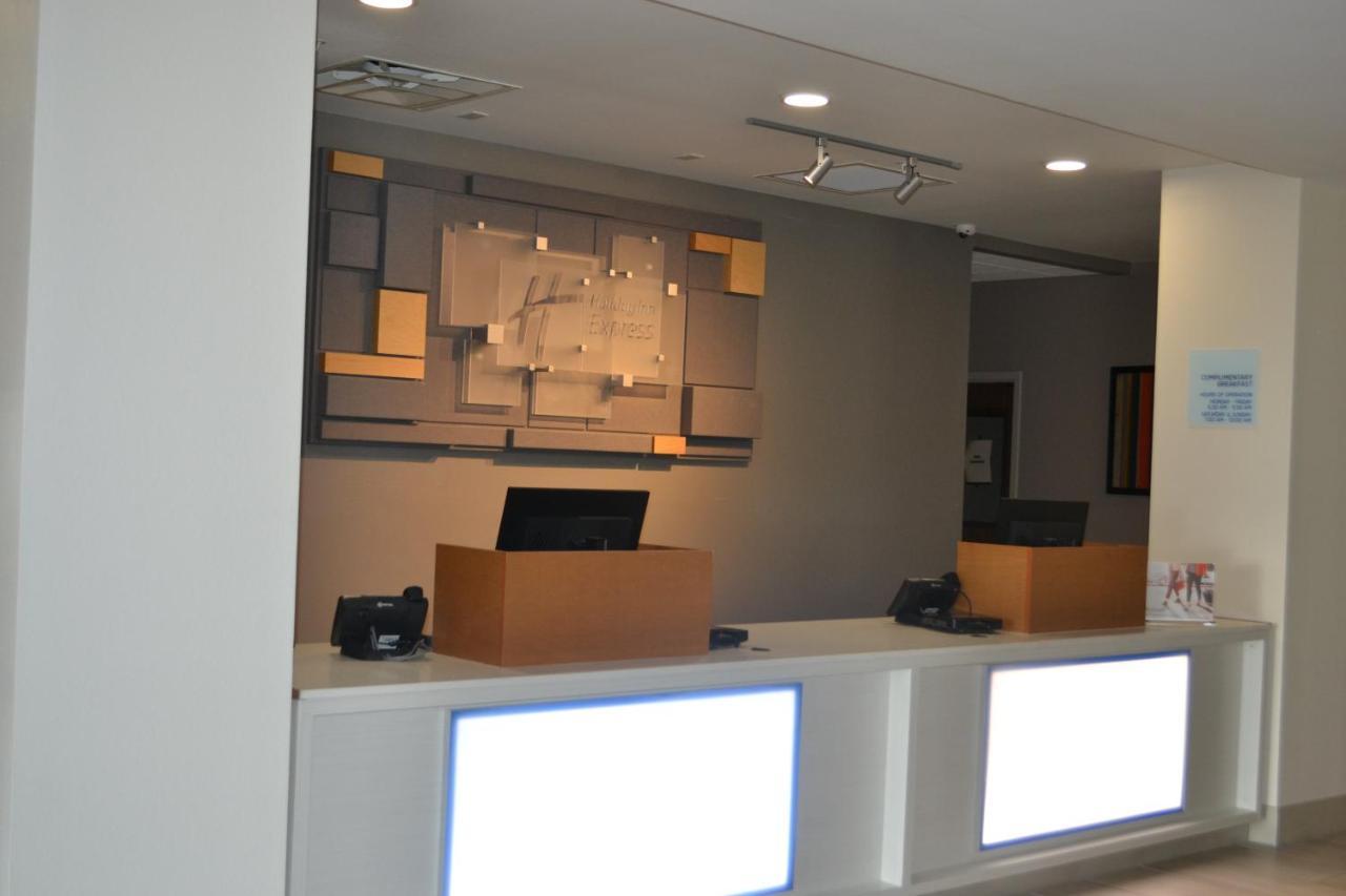 Holiday Inn Express Tallahassee-University Central By Ihg المظهر الخارجي الصورة
